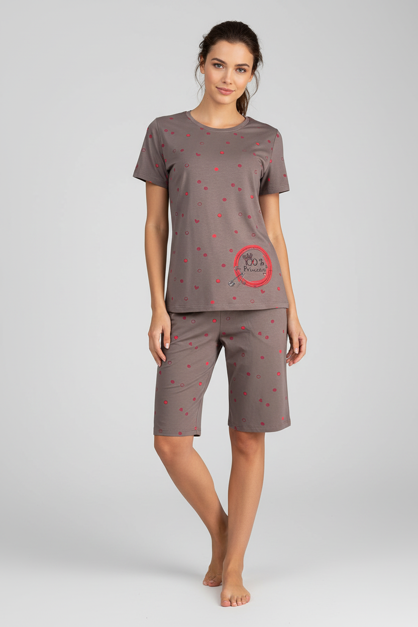 Дамска пижама 100% Princess на модел