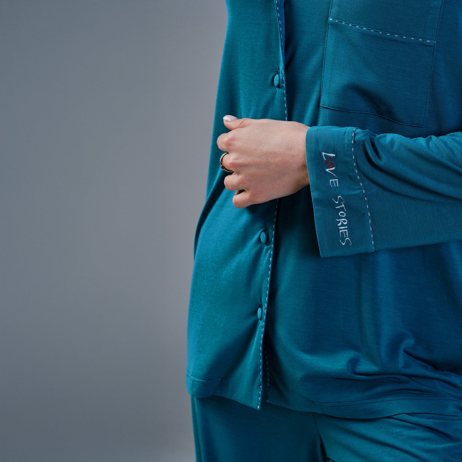 Луксозна Дамска Пижама "Love stories in petrol"