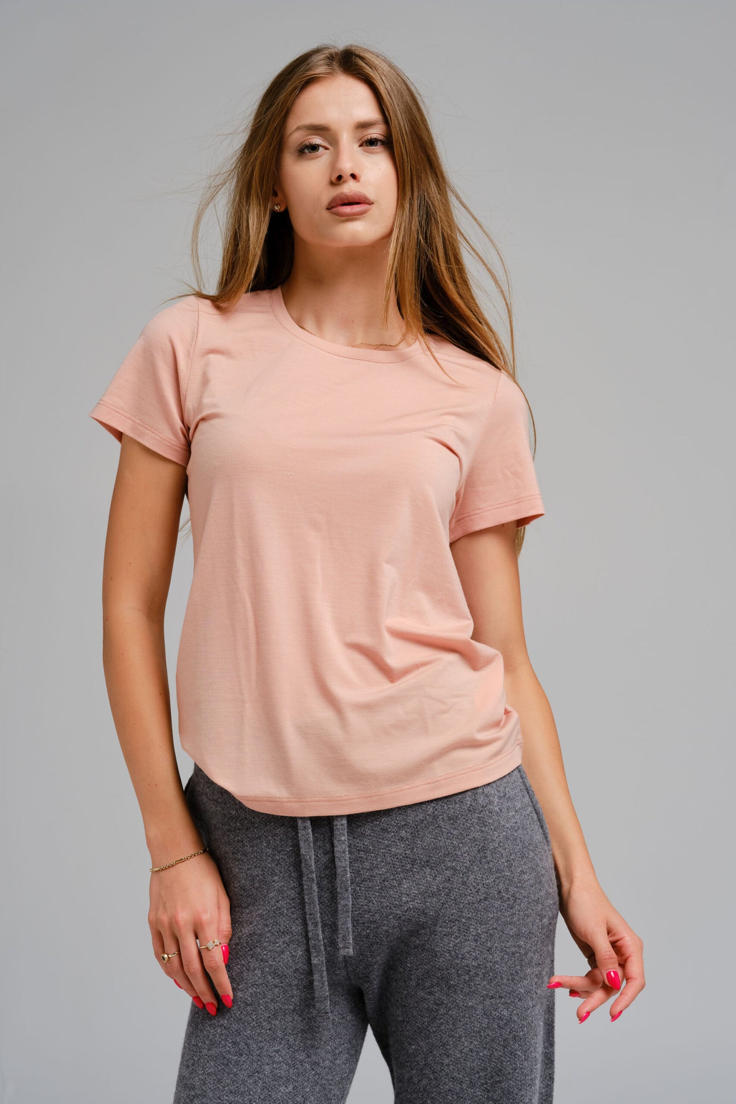 Дамска фина вълнена тениска RADA DINEFF