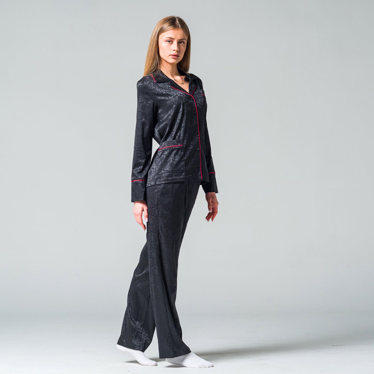 Луксозна сатенена пижама с прав панталон