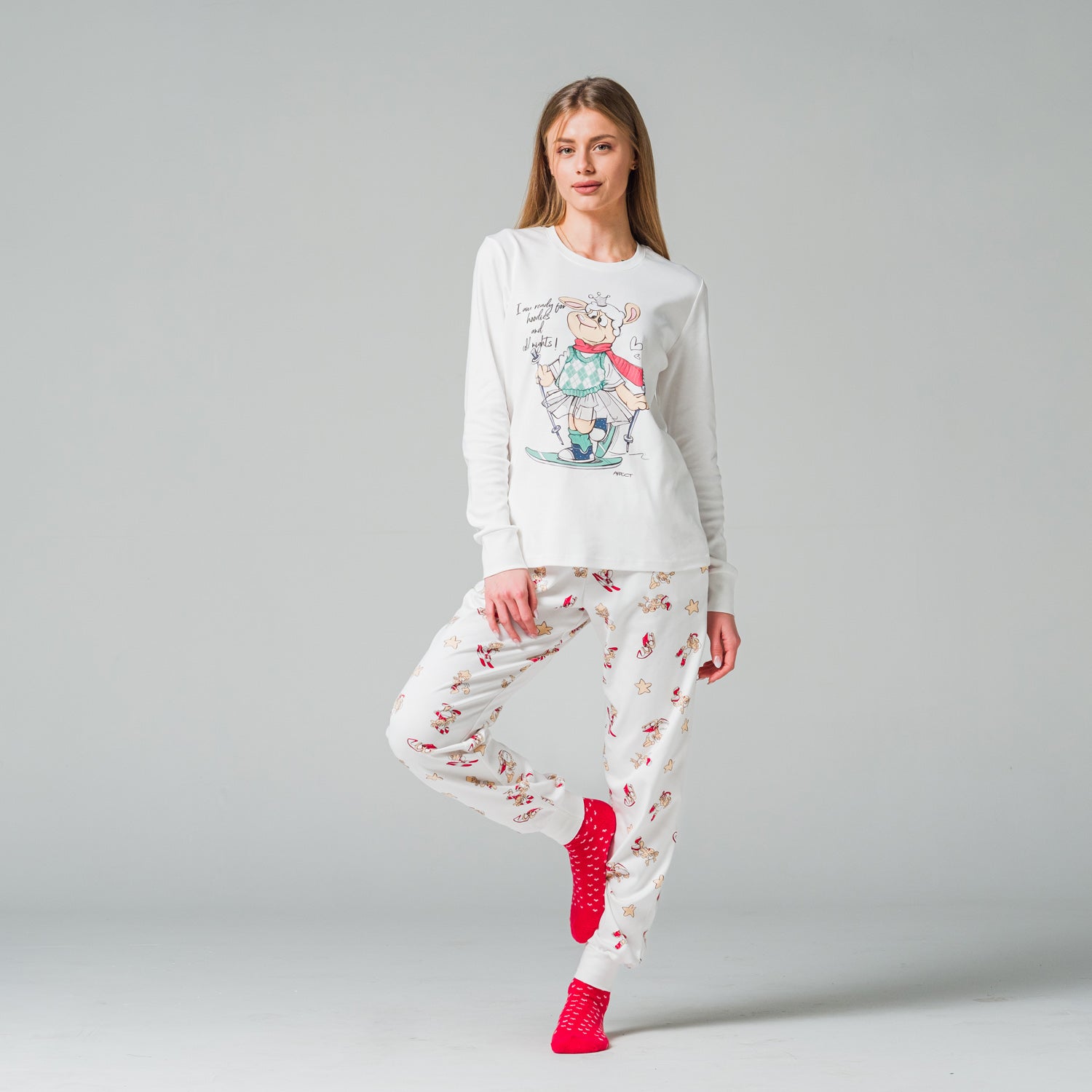 Дамска Пижама "Коледни приключения"