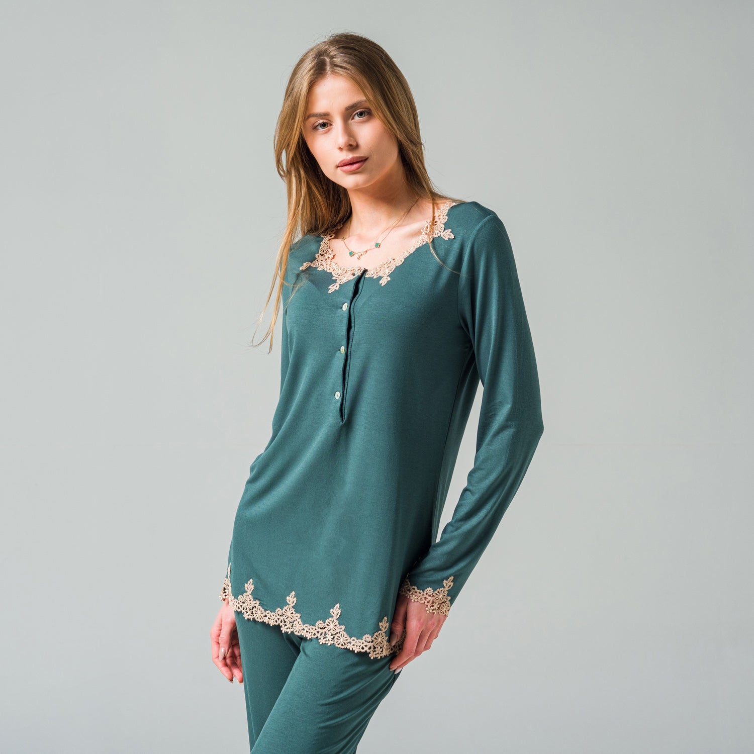 Луксозна Дамска Пижама с дантела "Green"