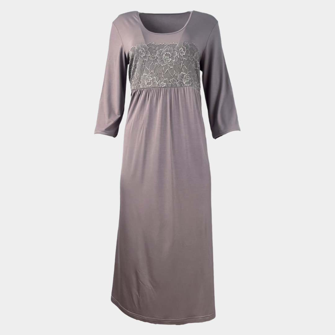 Дамска нощница с дантела на бюста "Мока"