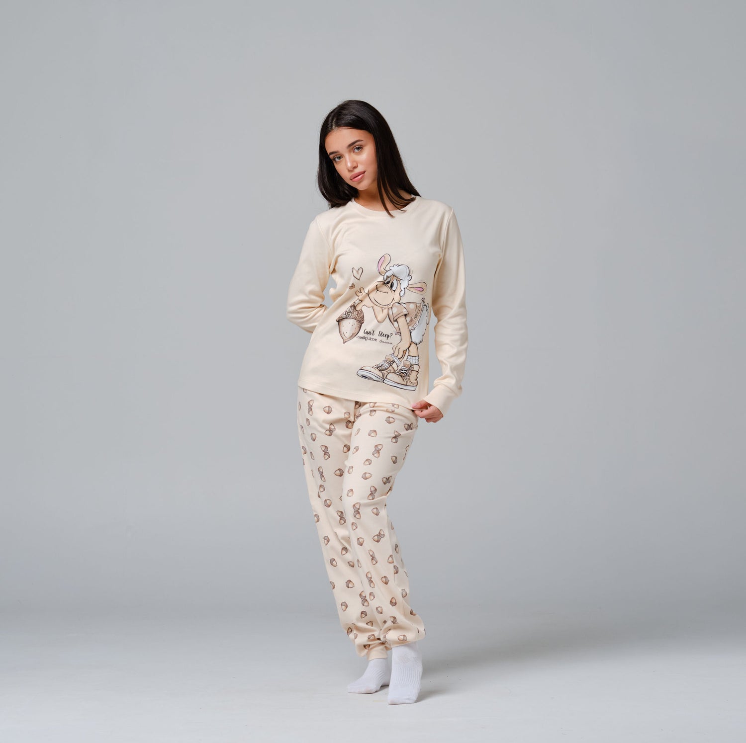 Зимна Дамска Пижама "Counting acorn"