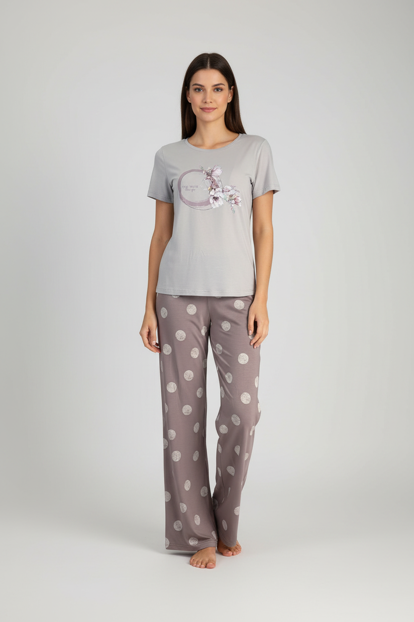 Дамска пижама Pastel Relax на модел