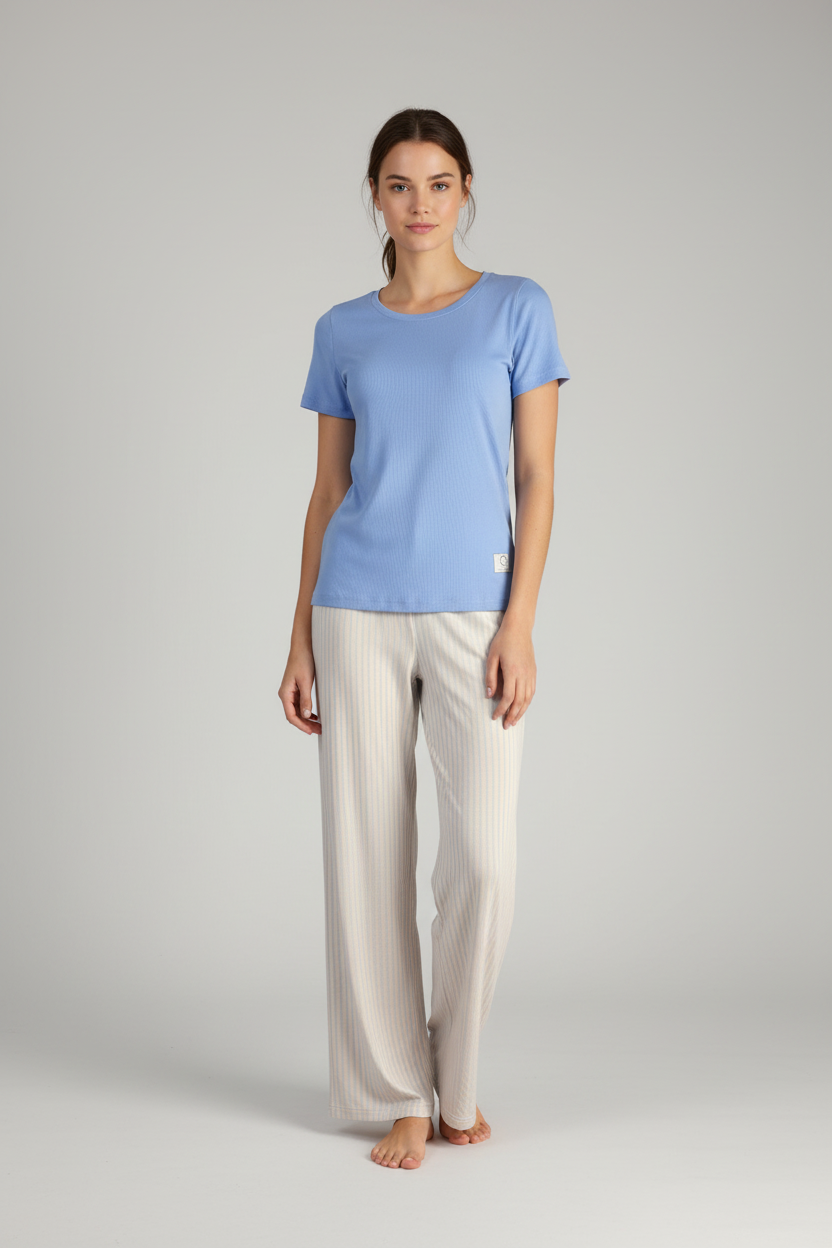 Дамска пижама Sky Softness на модел