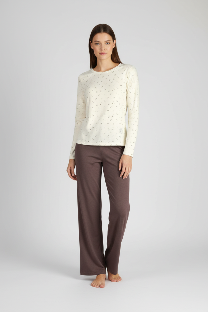 Дамска пижама Starry Night на модел