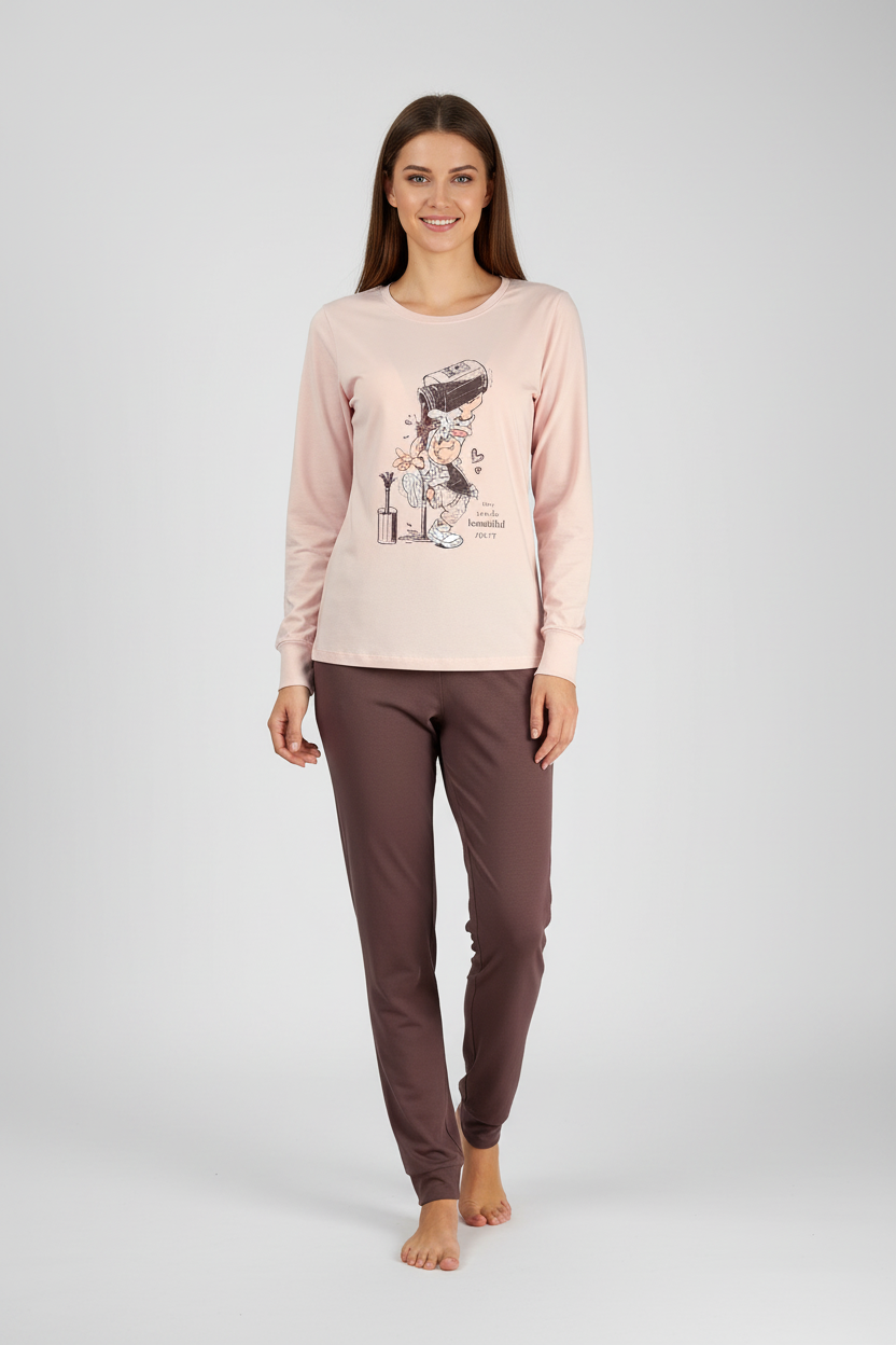 Жена в розова пижама Time to be beautiful